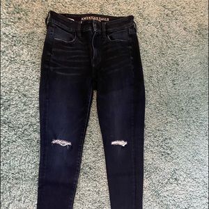 Jeans with ripped knee